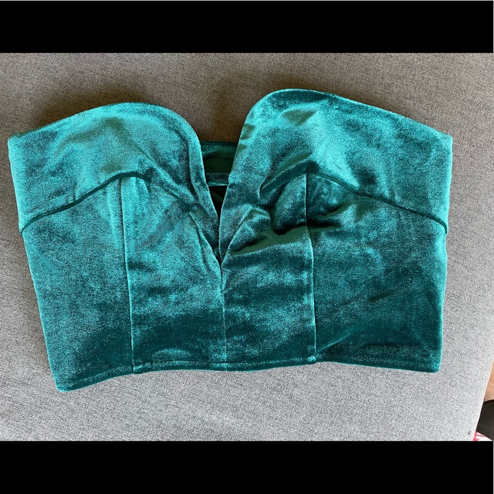 Crop velvet shirt